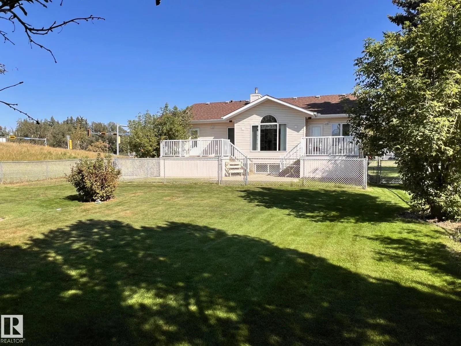 2 ALTON DR