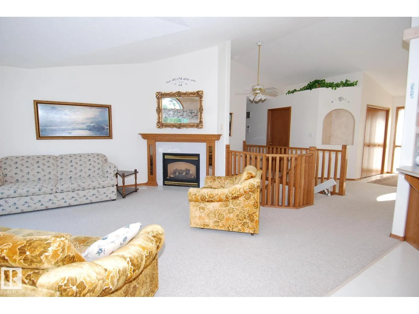 2 ALTON DR