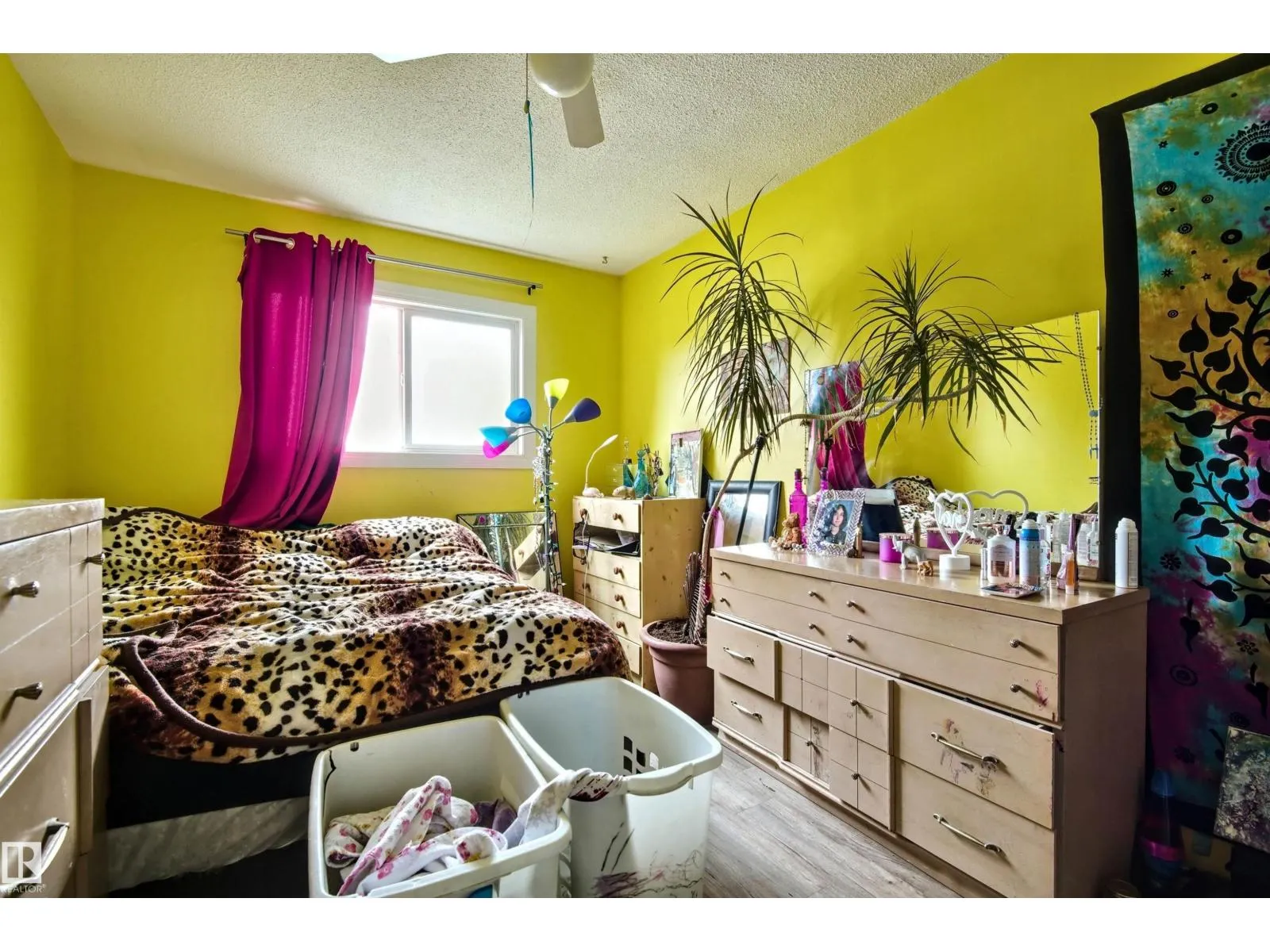 13008-13010 102 ST NW