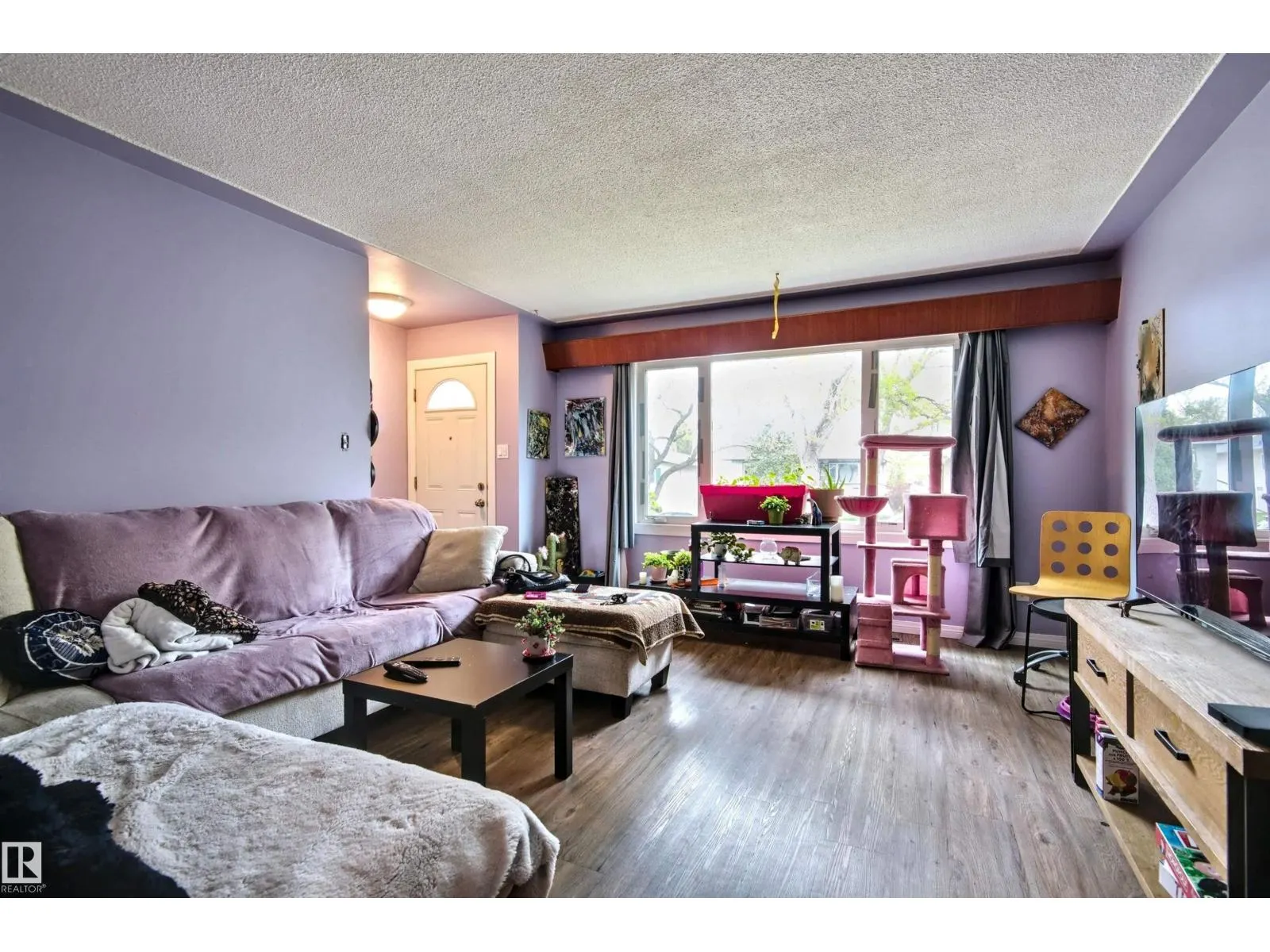 13008-13010 102 ST NW