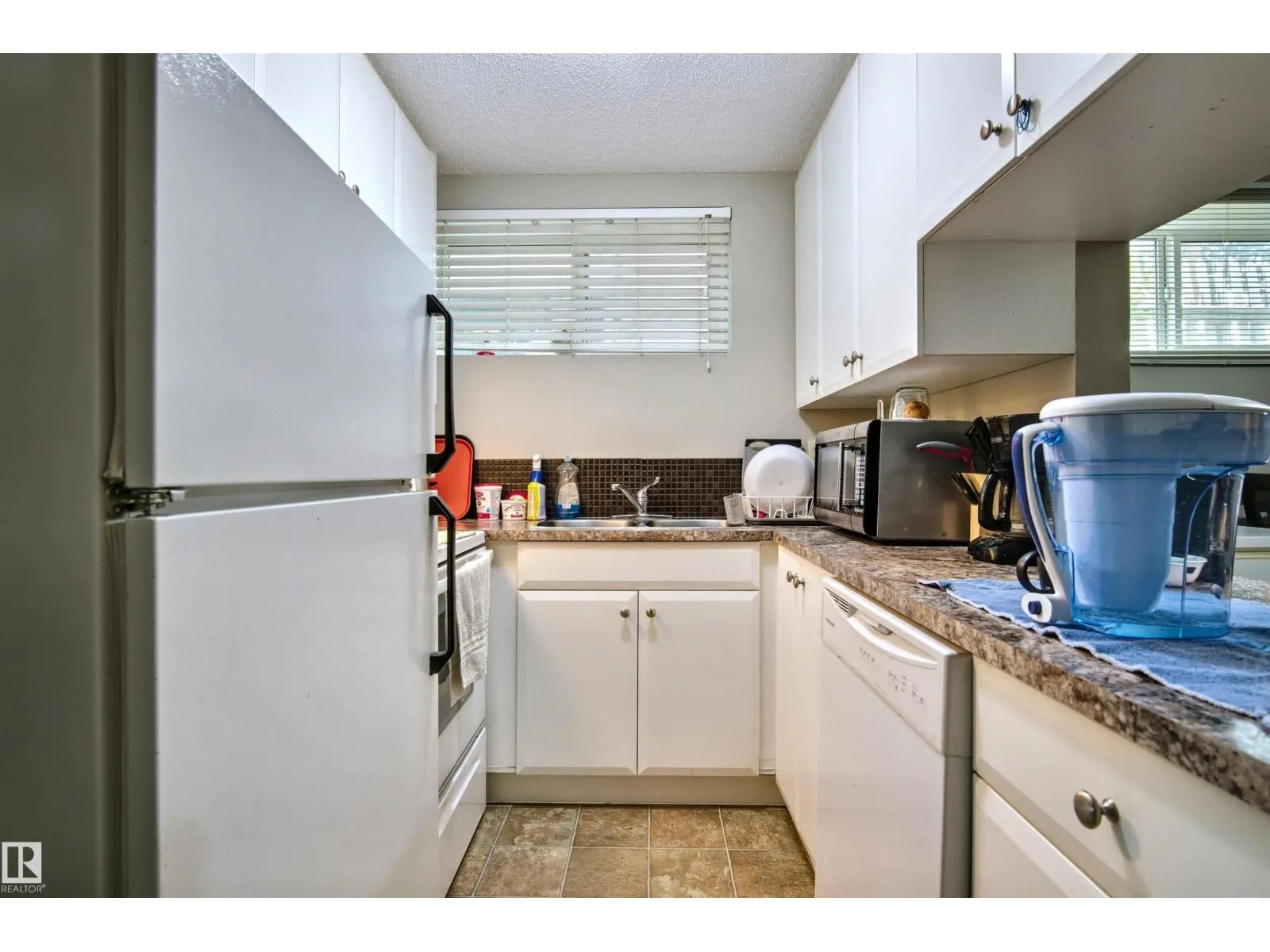13008-13010 102 ST NW