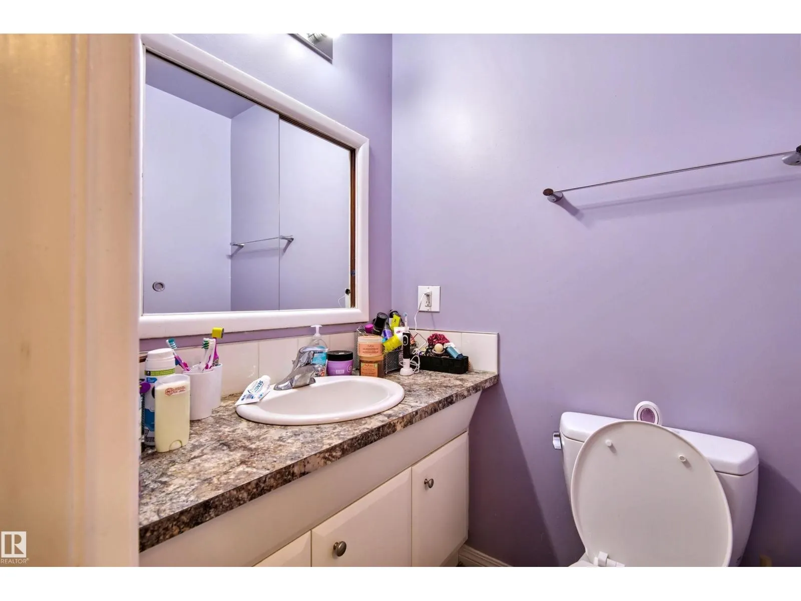 13008-13010 102 ST NW