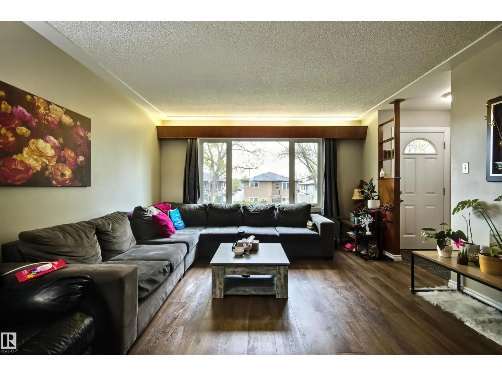 13008-13010 102 ST NW