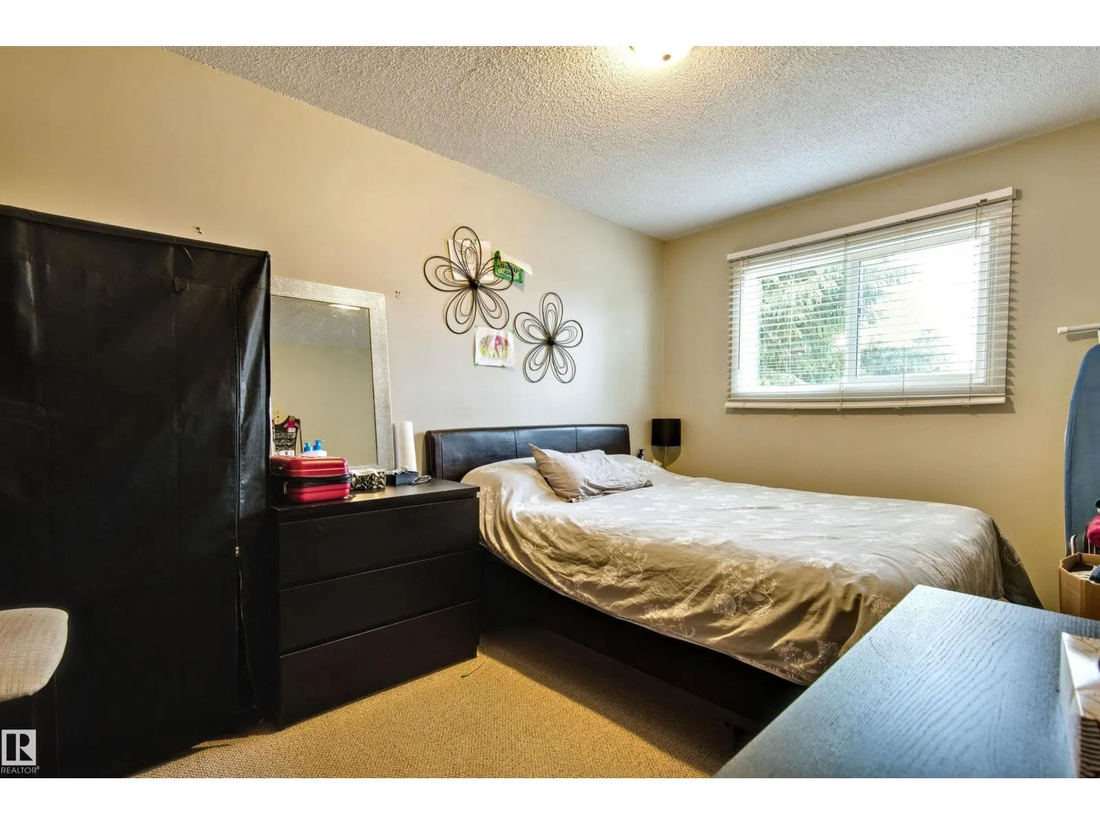 13008-13010 102 ST NW