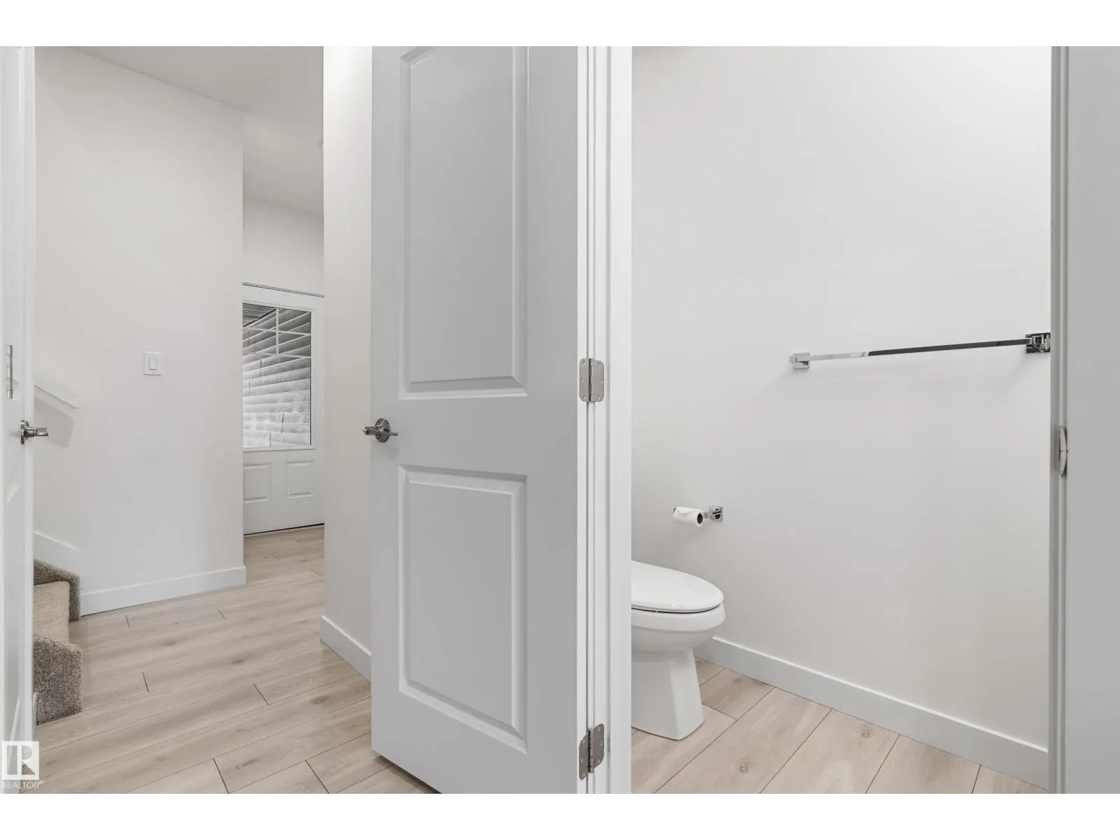 #20 740 DANIELS WY SW