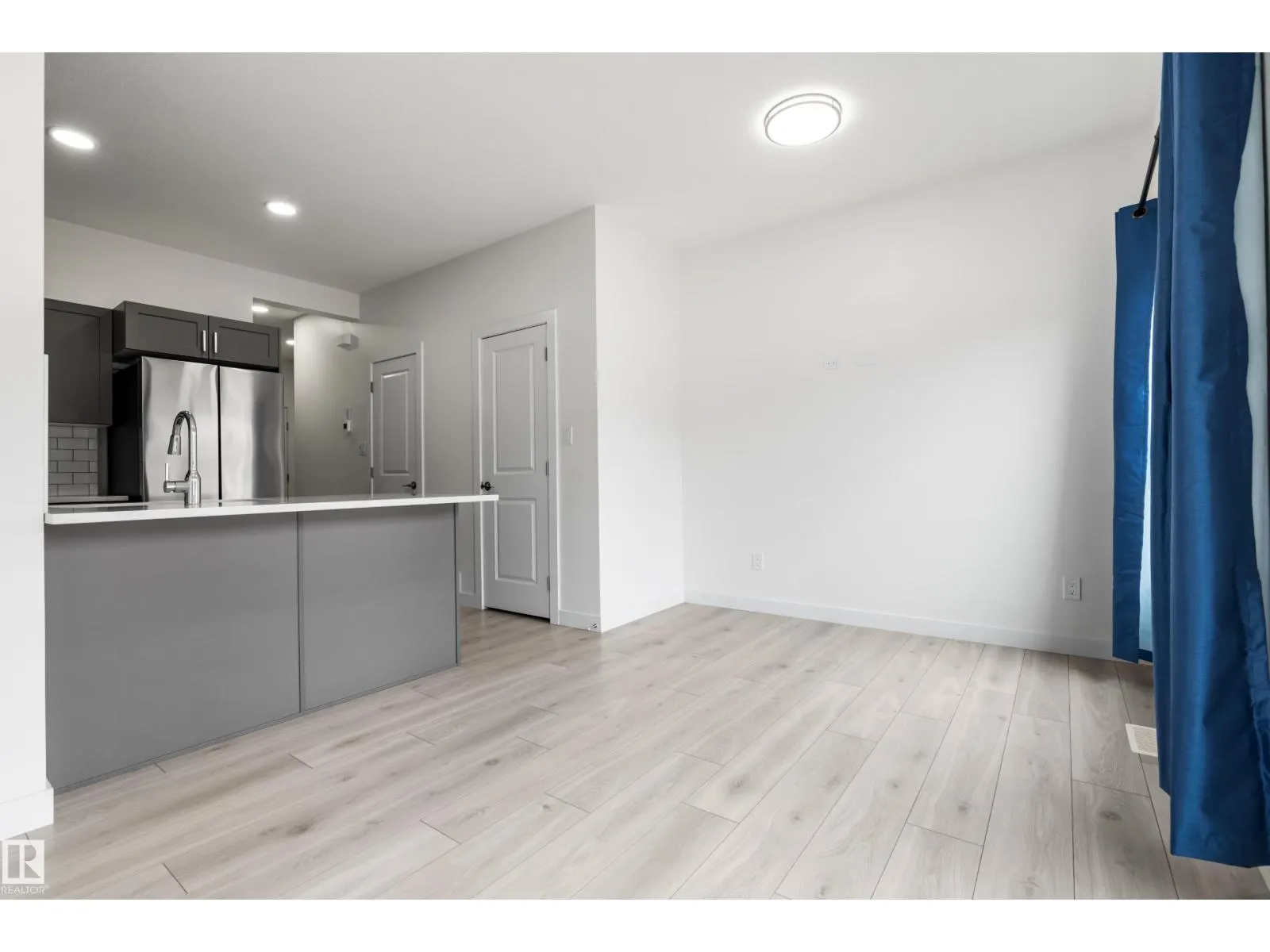 #20 740 DANIELS WY SW