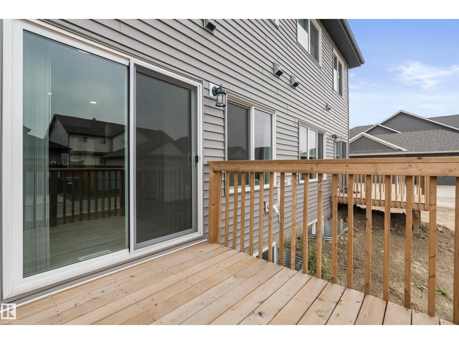 #20 740 DANIELS WY SW