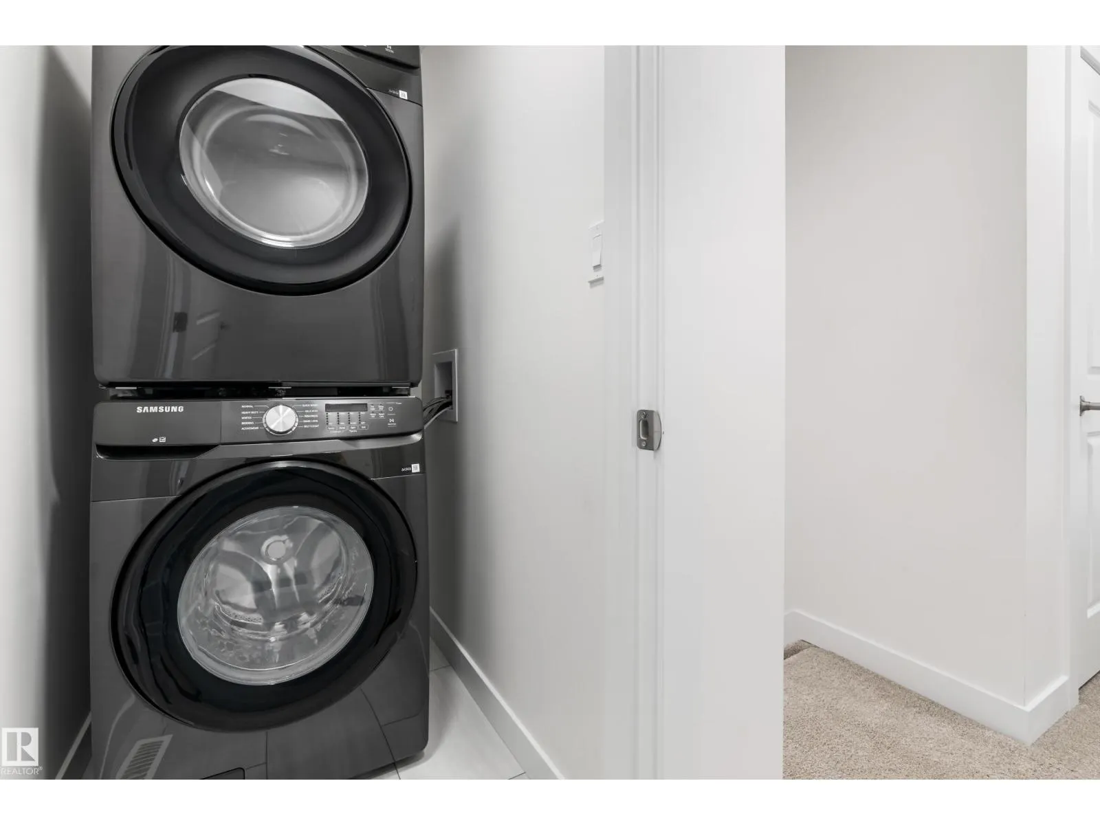 #20 740 DANIELS WY SW