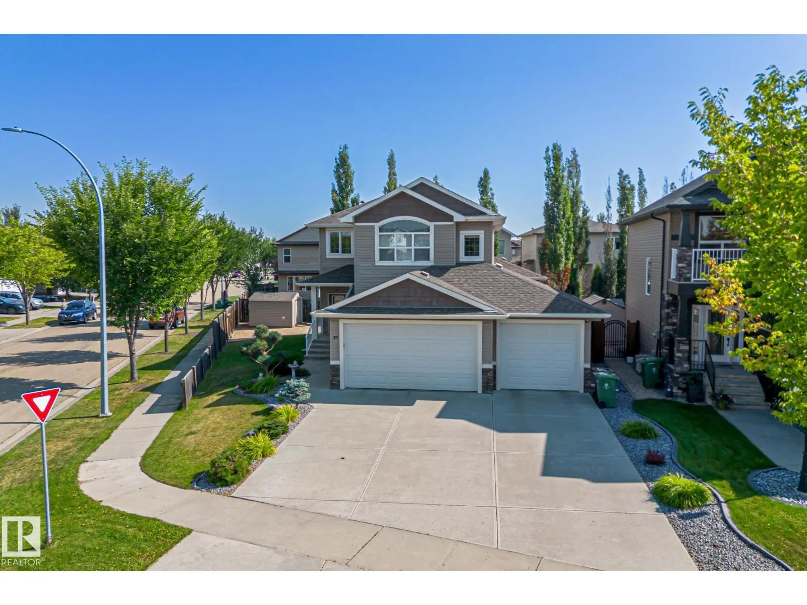 39 HILLSIDE TC