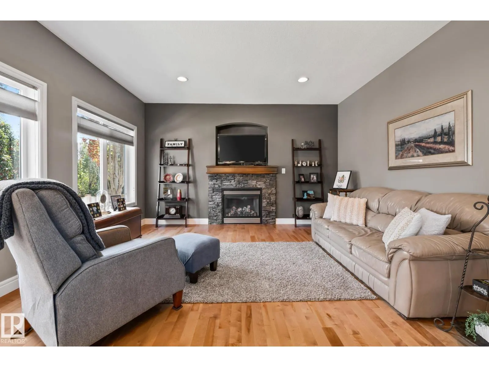 39 HILLSIDE TC