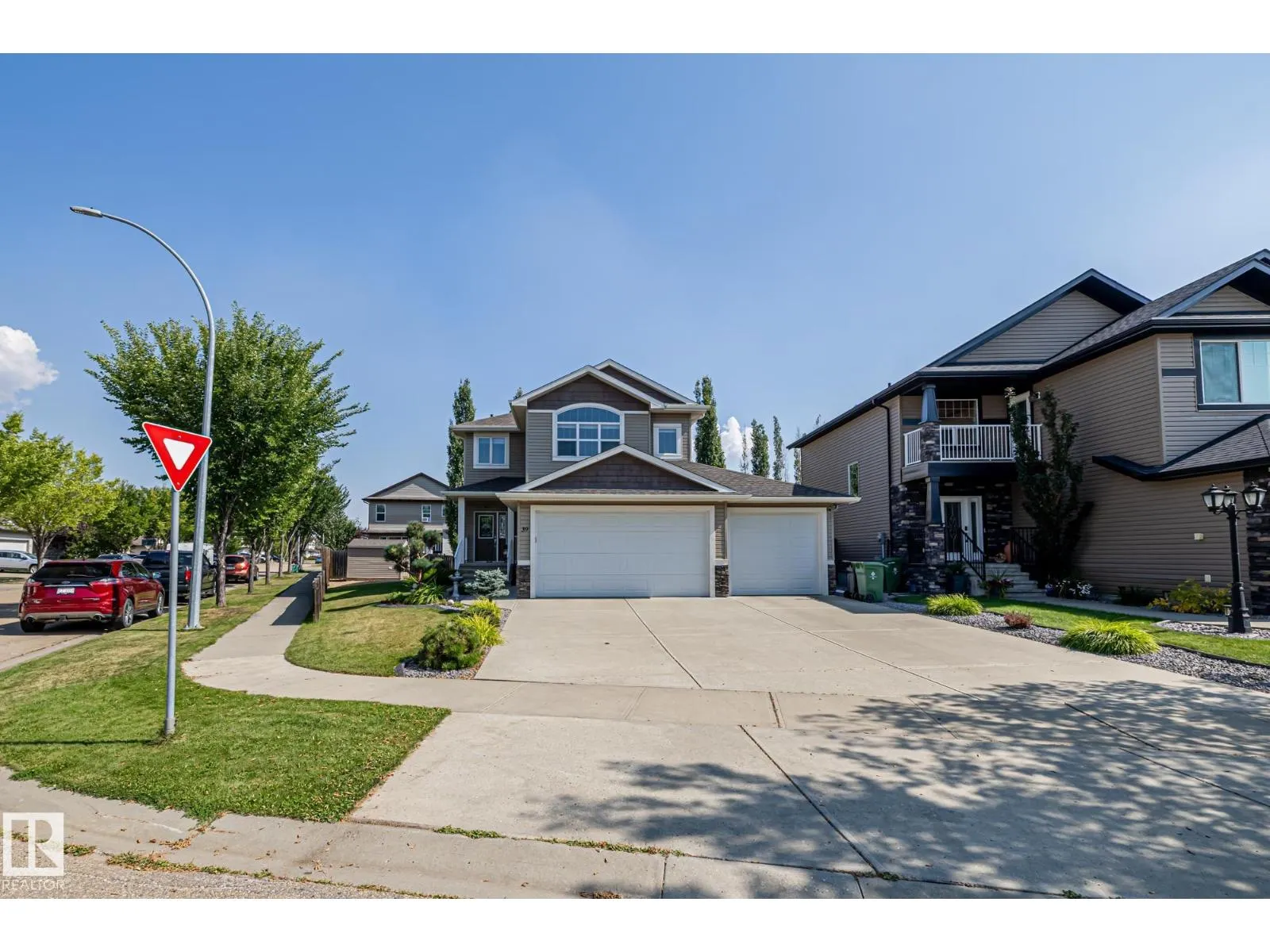 39 HILLSIDE TC