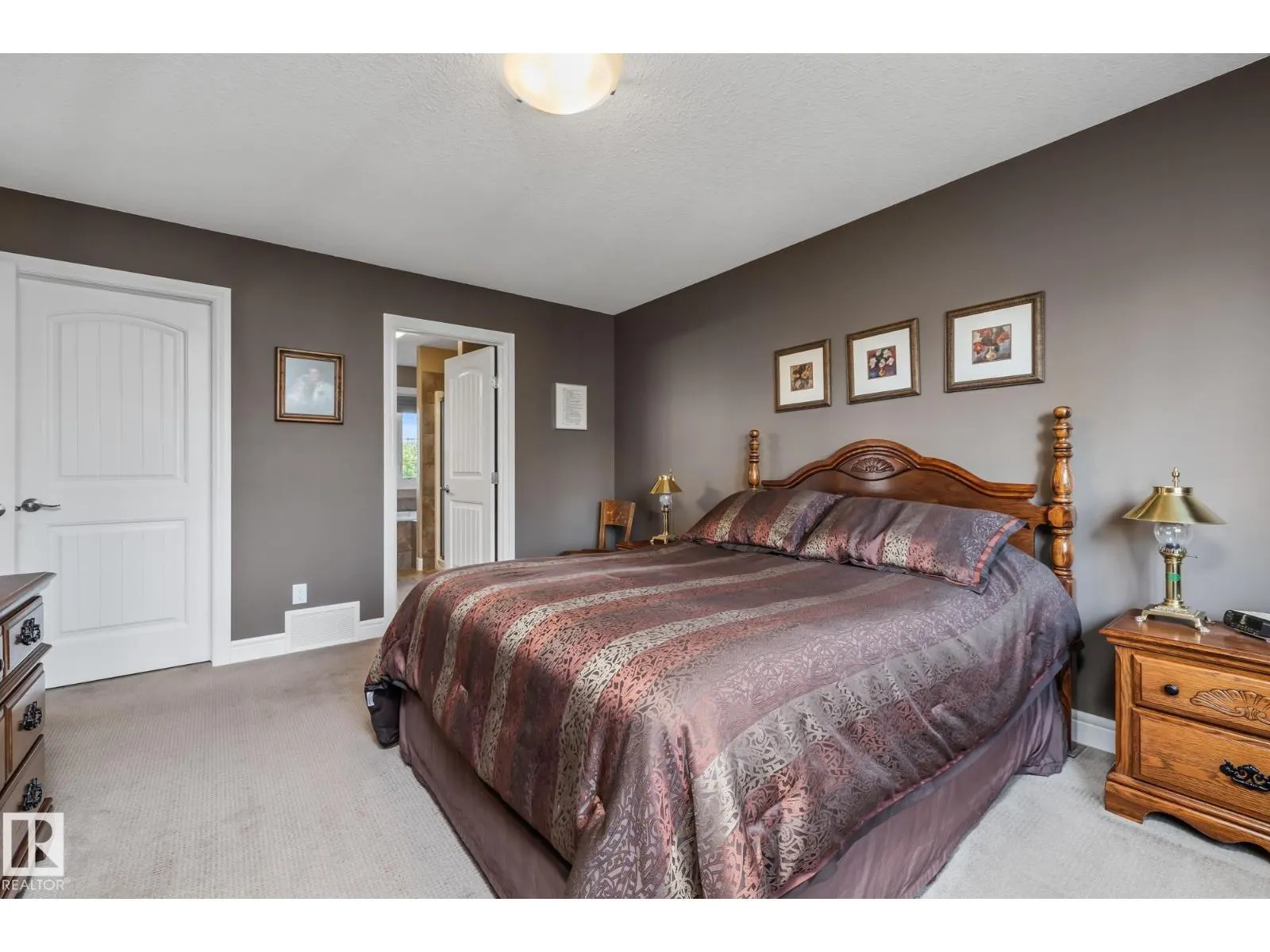 39 HILLSIDE TC
