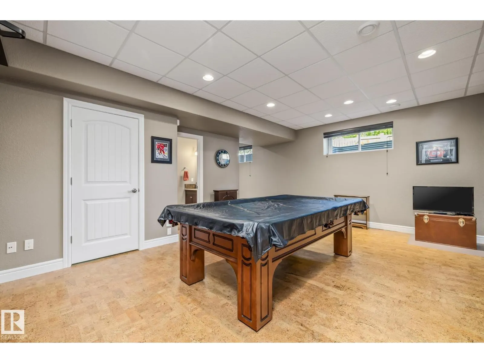 39 HILLSIDE TC