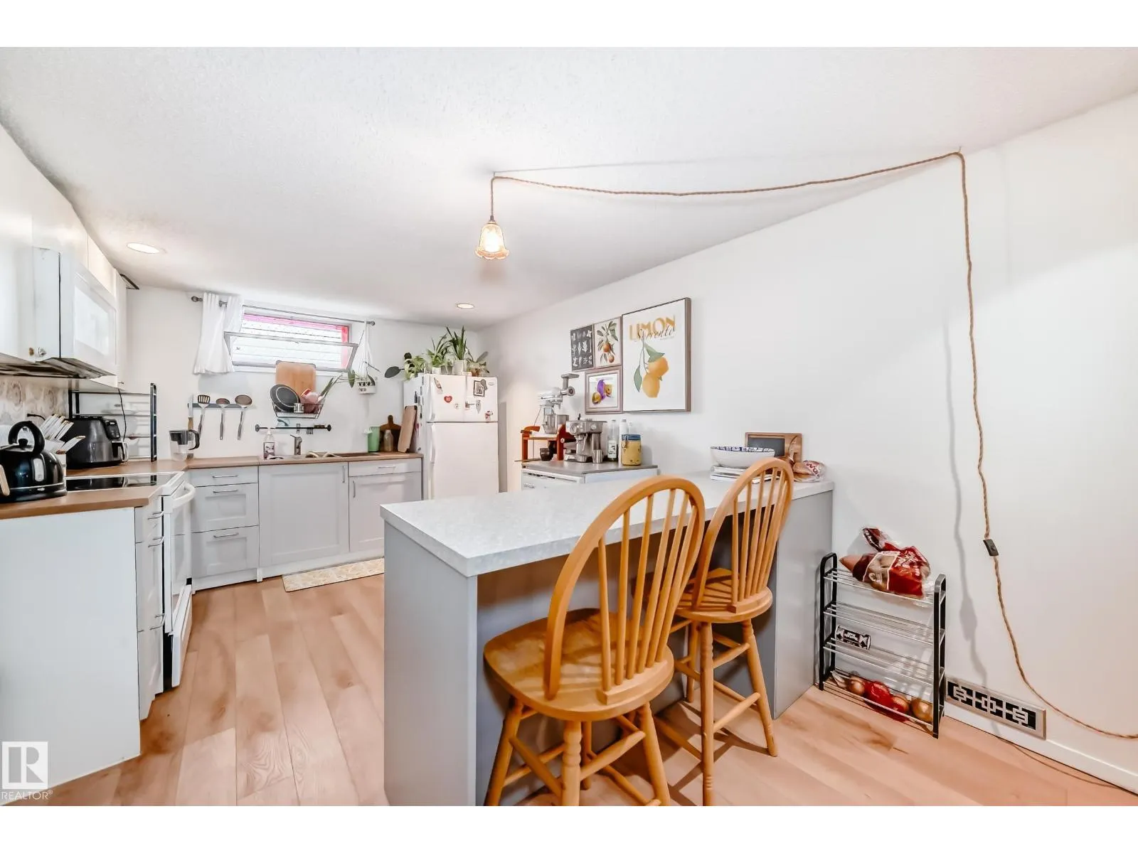 10511 135B AV NW
