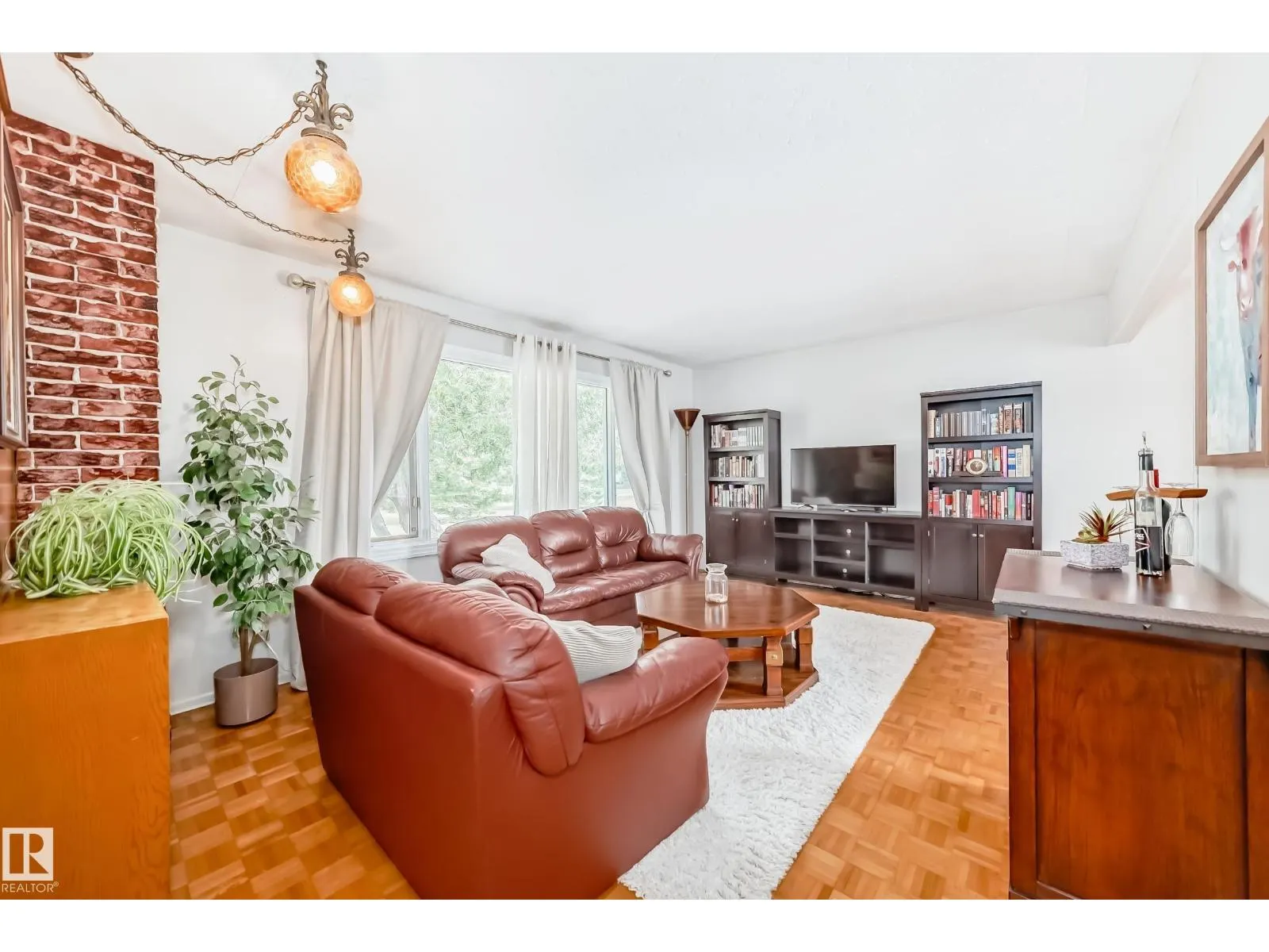10511 135B AV NW