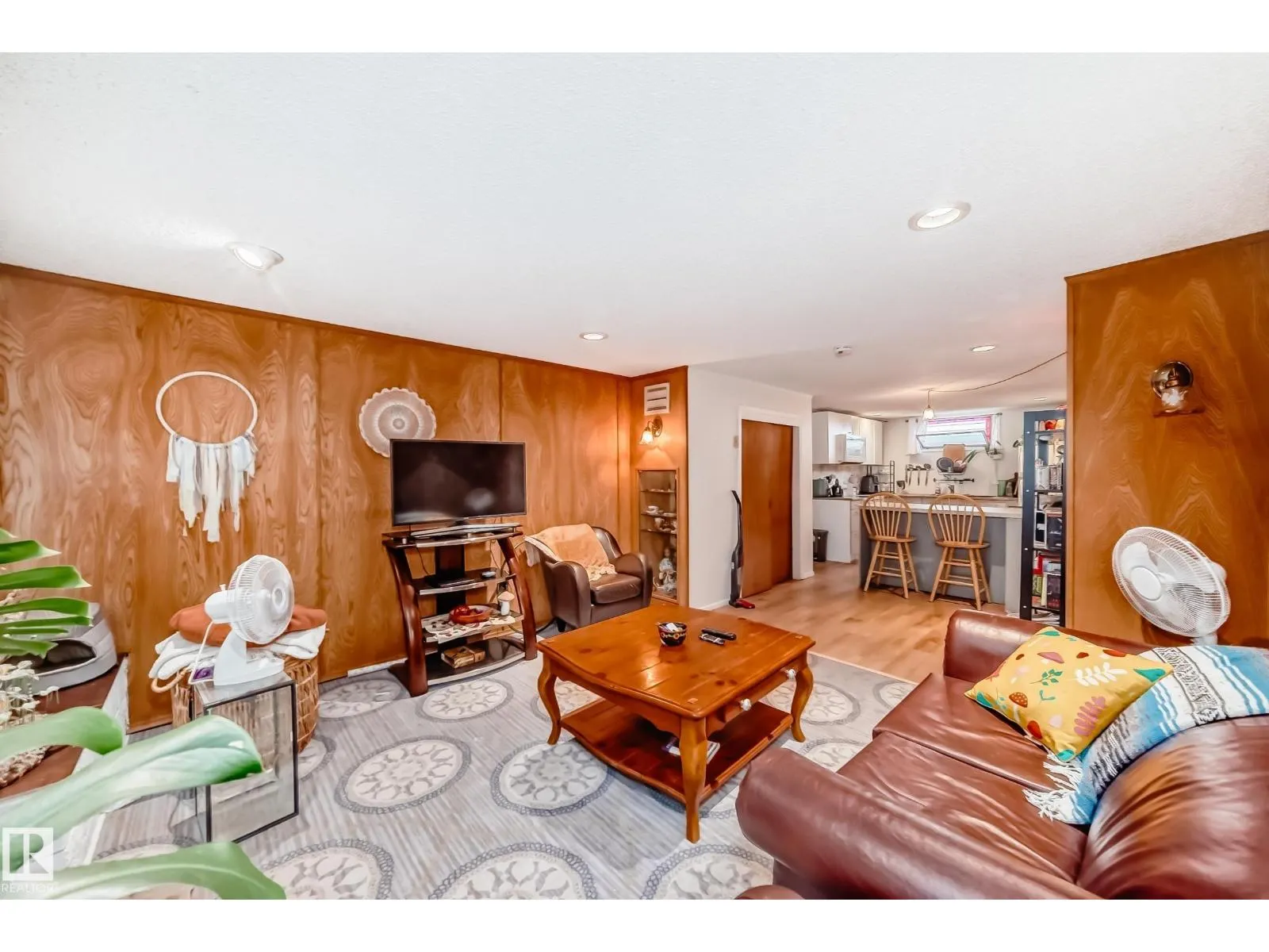 10511 135B AV NW