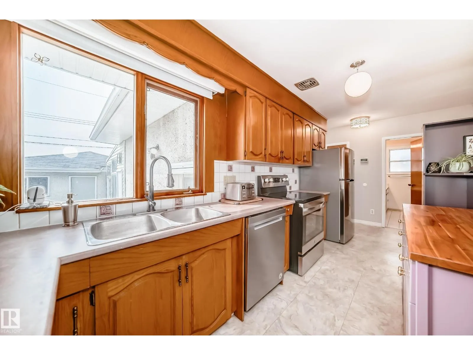 10511 135B AV NW