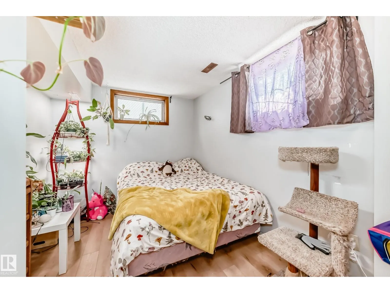 10511 135B AV NW