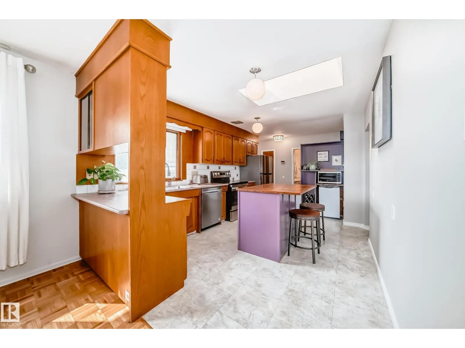10511 135B AV NW