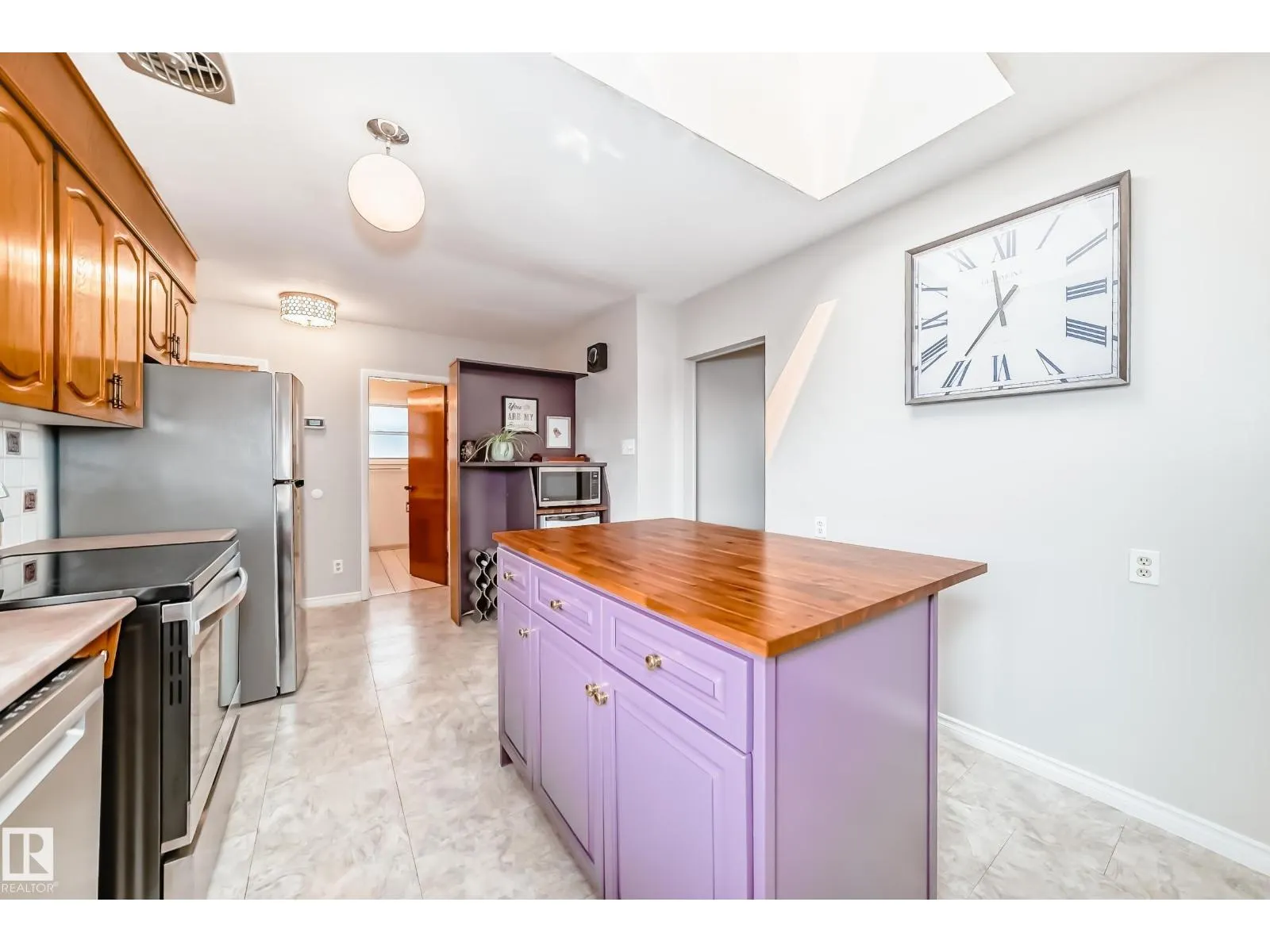 10511 135B AV NW