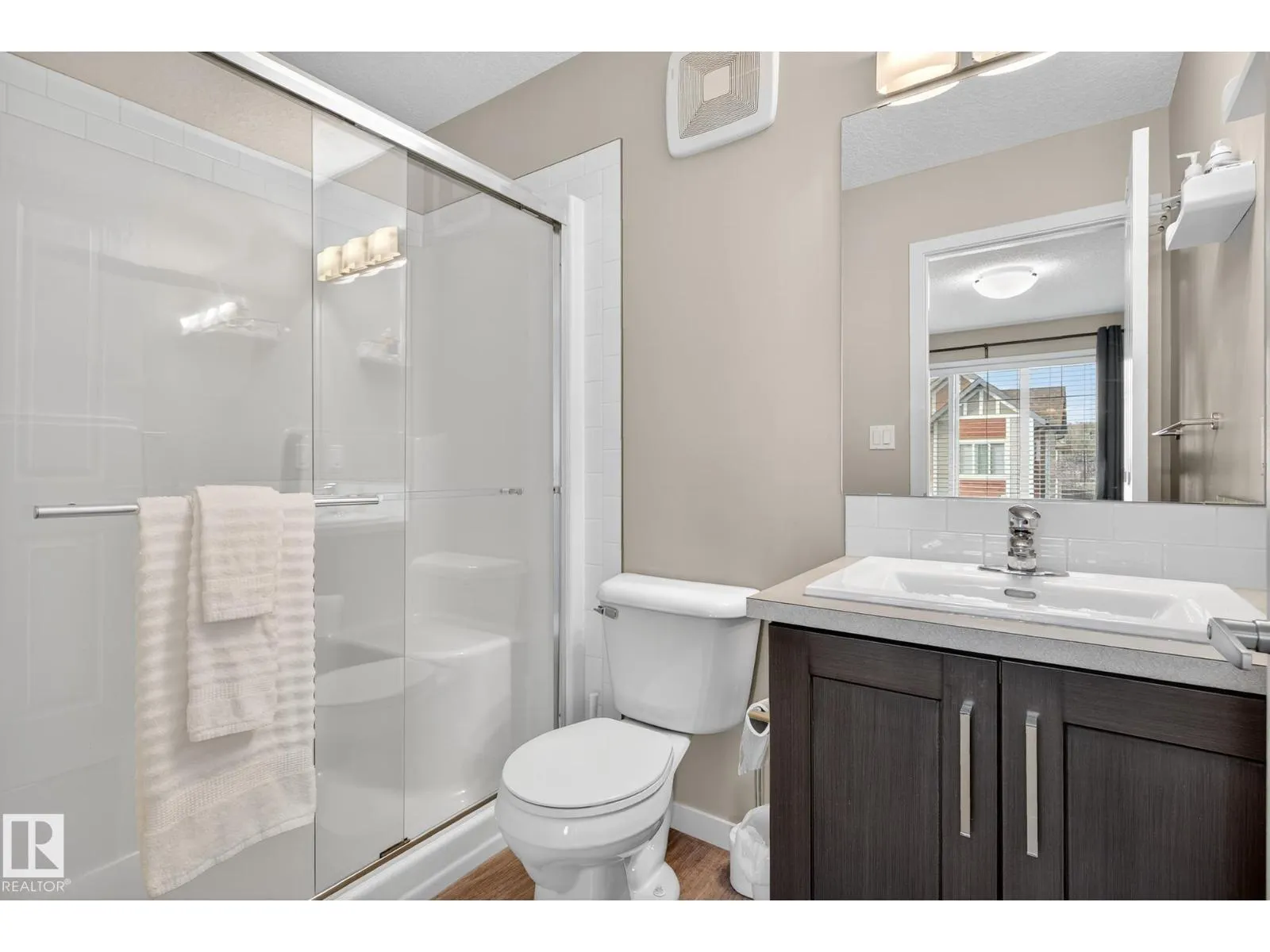 #74 320 SECORD BV NW