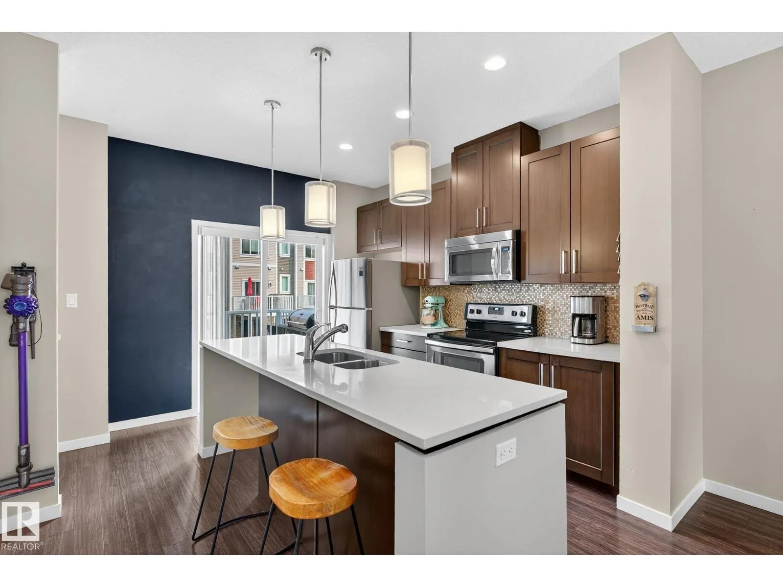 #74 320 SECORD BV NW
