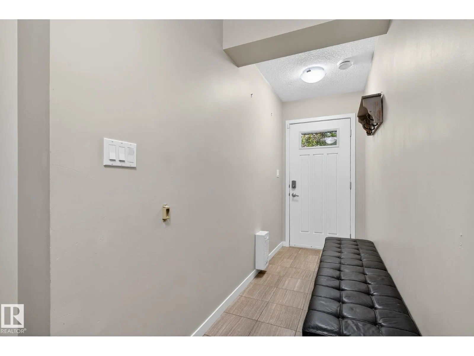 #74 320 SECORD BV NW
