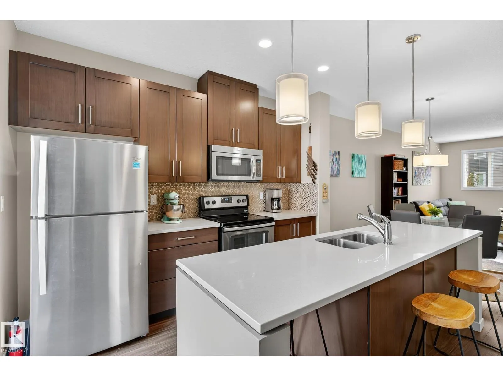 #74 320 SECORD BV NW