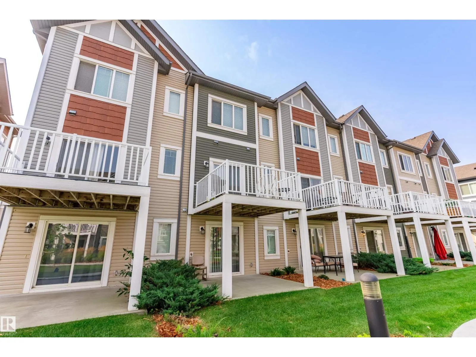 #74 320 SECORD BV NW