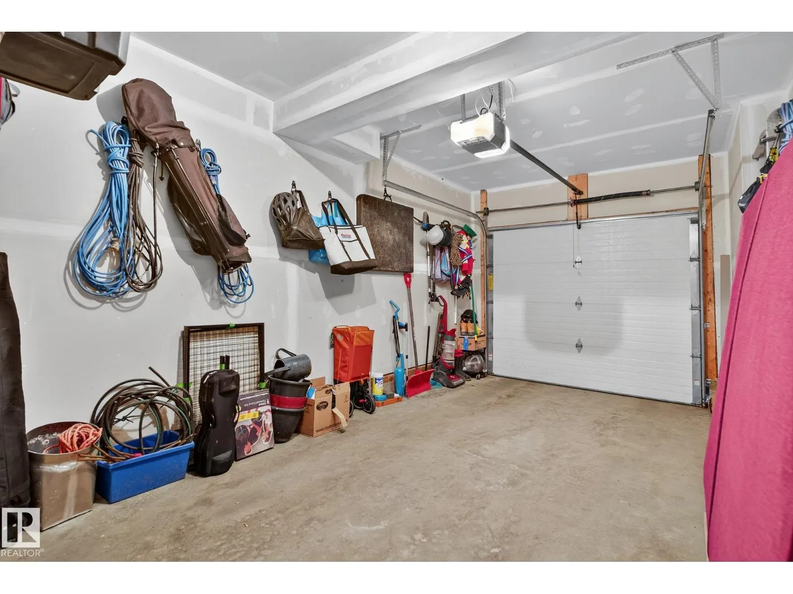 #74 320 SECORD BV NW