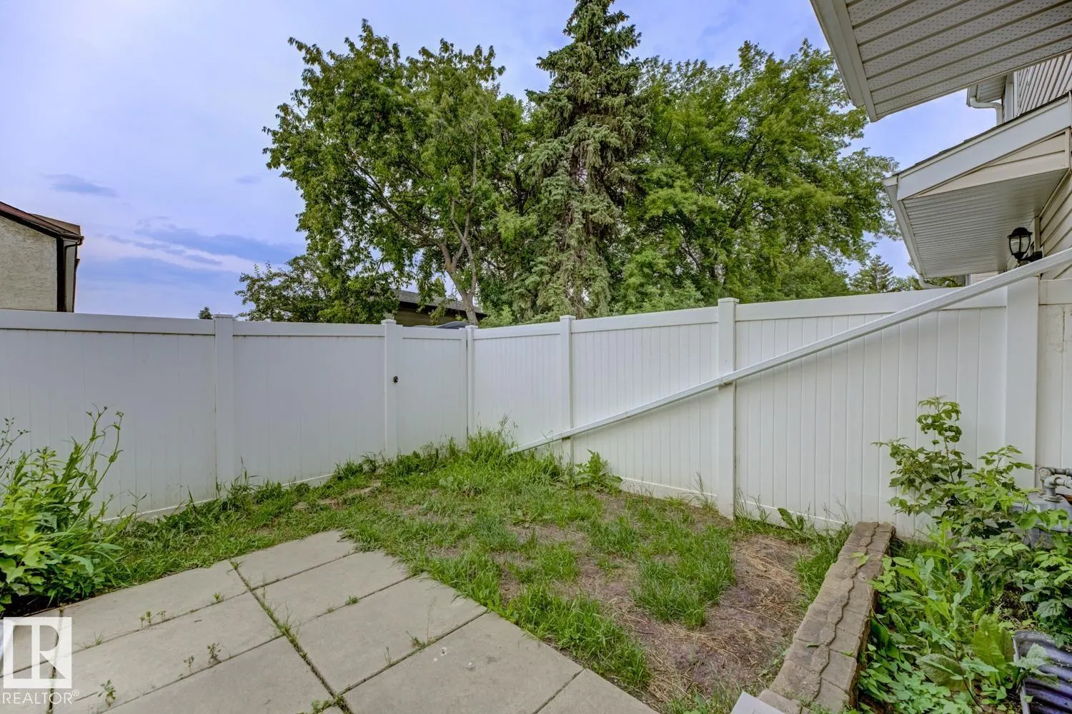 11406 139 AV NW