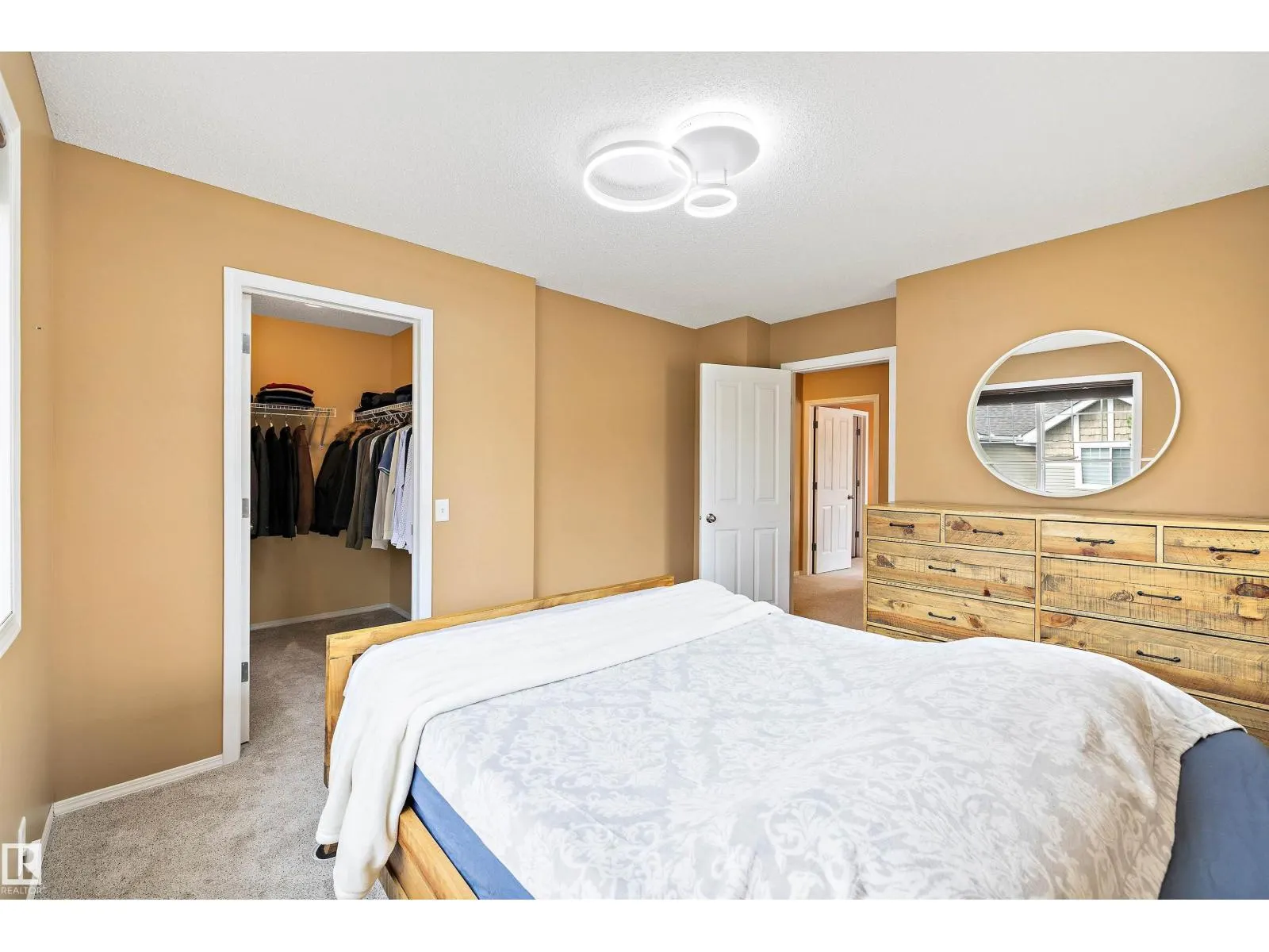 #152 5604 199 ST NW