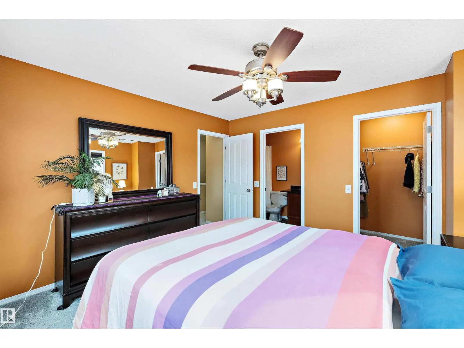 #152 5604 199 ST NW