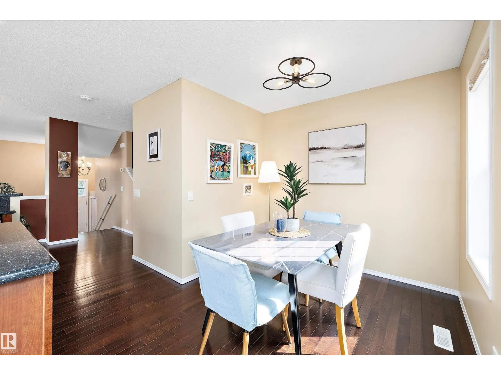 #152 5604 199 ST NW