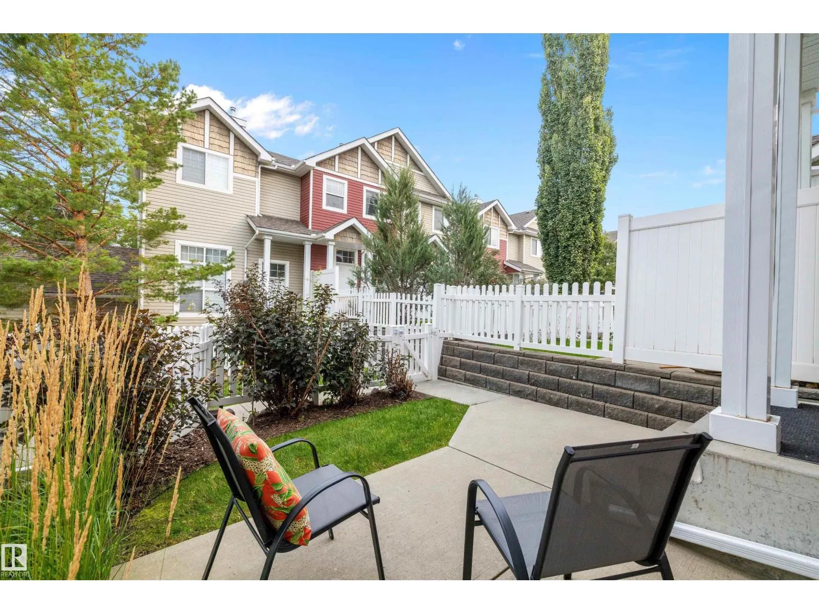 #152 5604 199 ST NW
