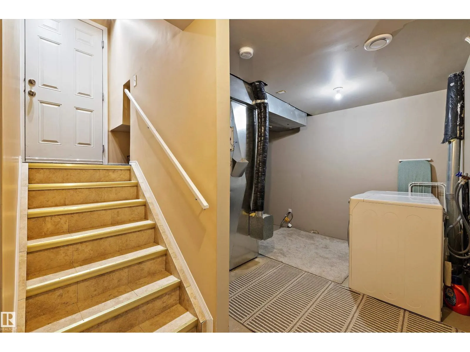 #152 5604 199 ST NW