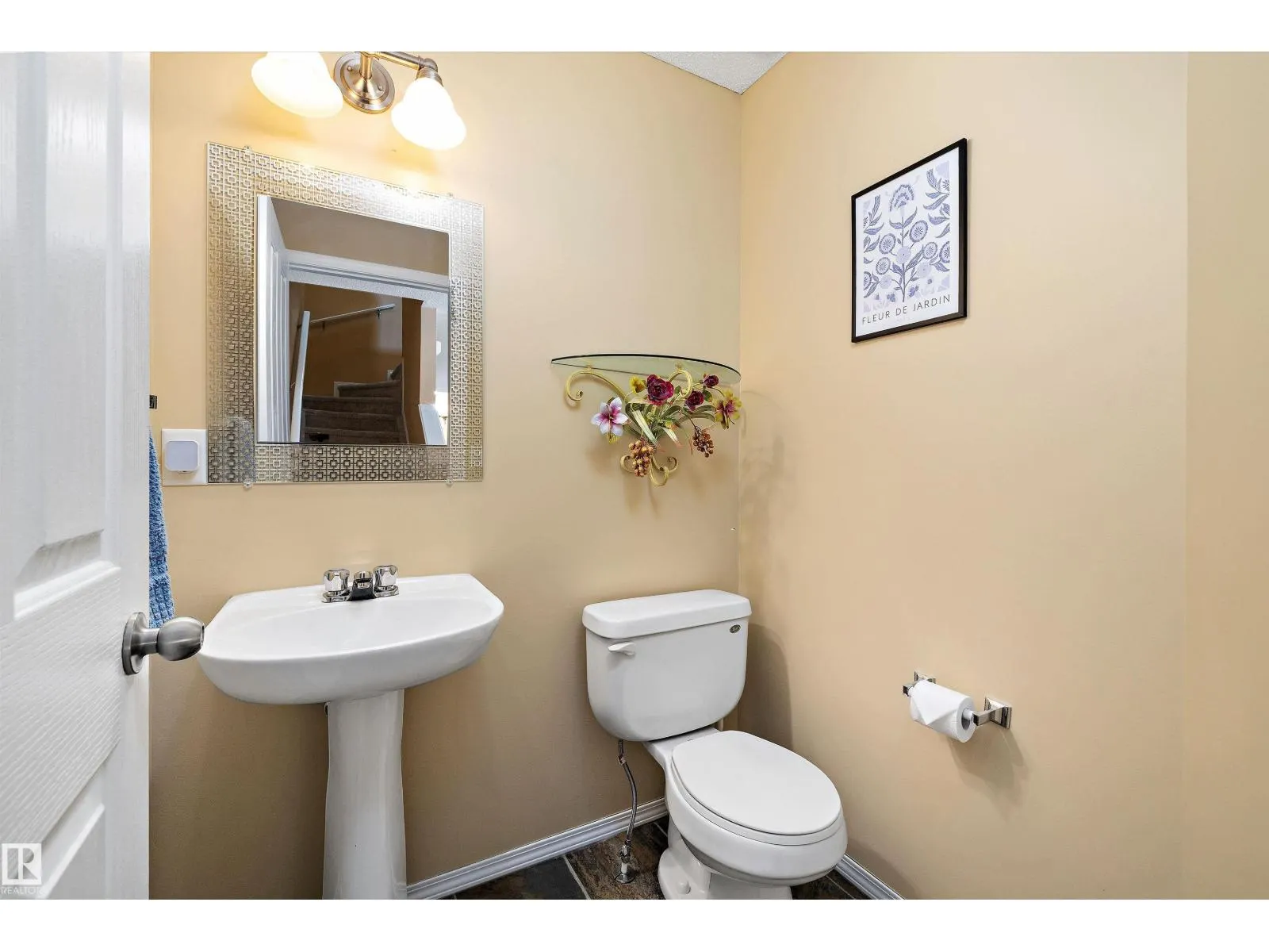 #152 5604 199 ST NW