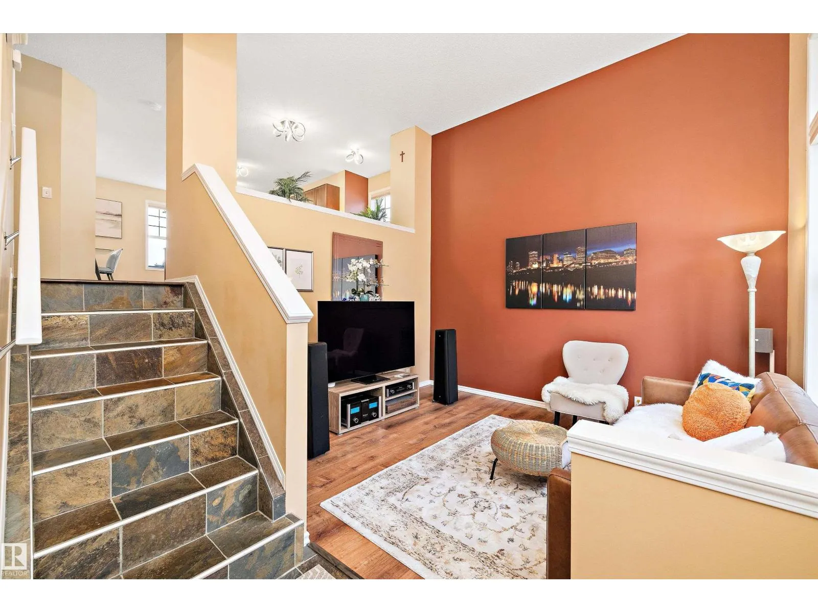 #152 5604 199 ST NW