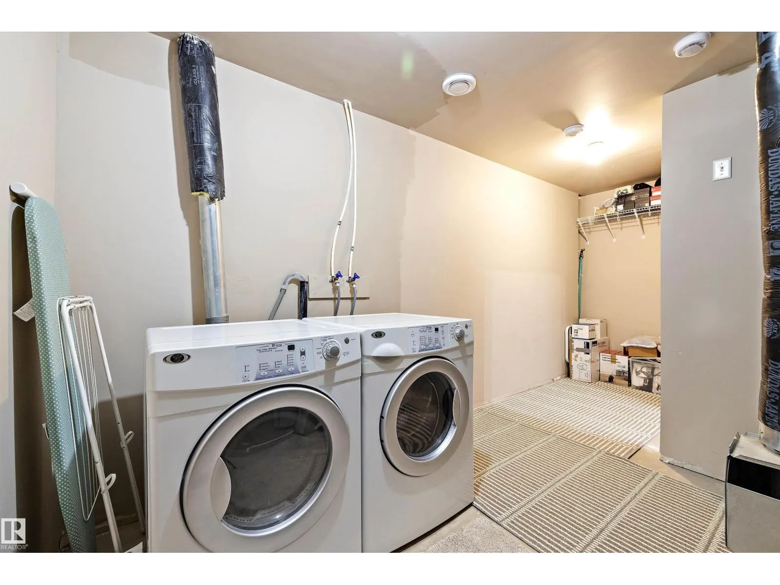 #152 5604 199 ST NW