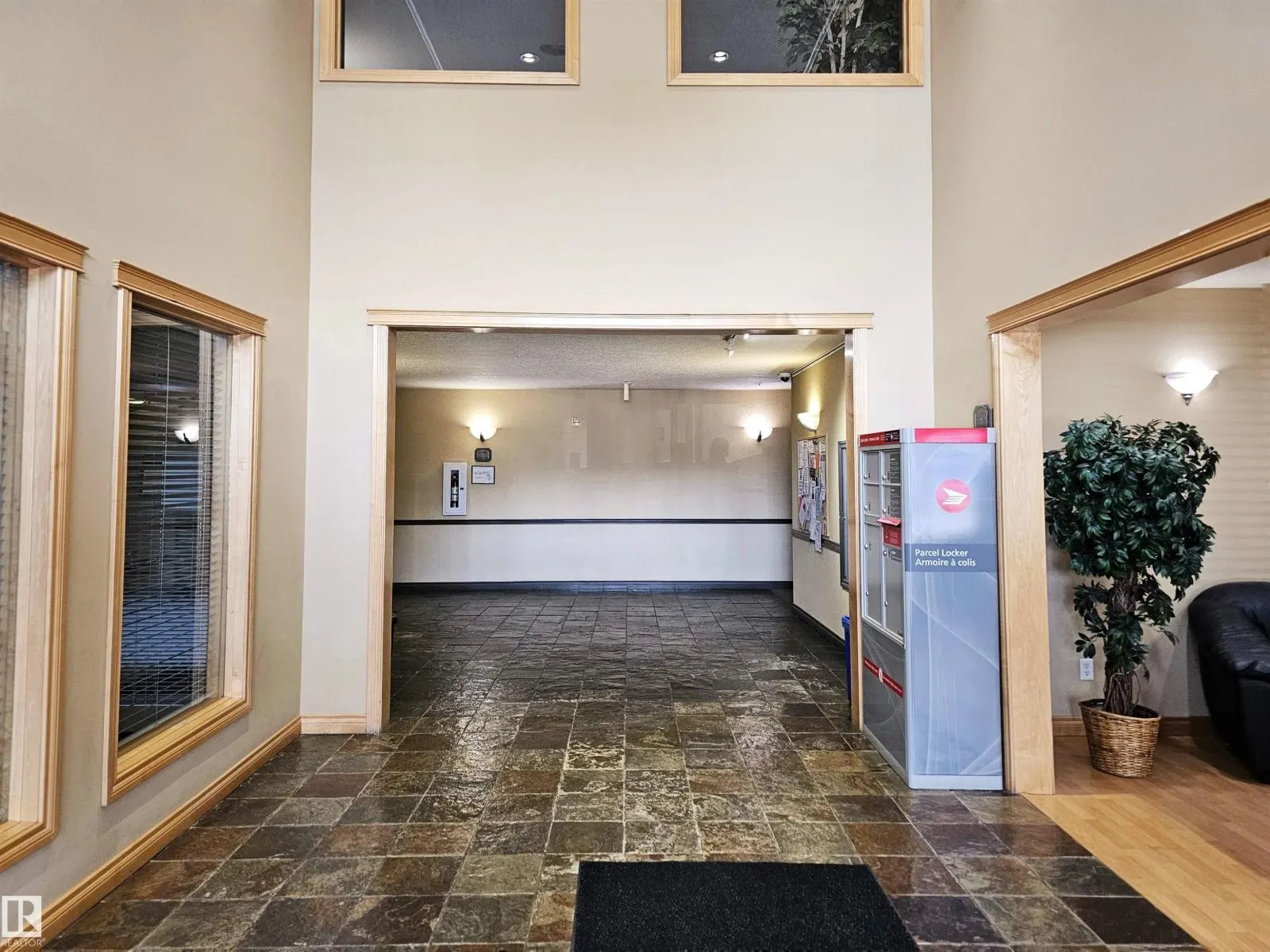 #429 78A MCKENNEY AV