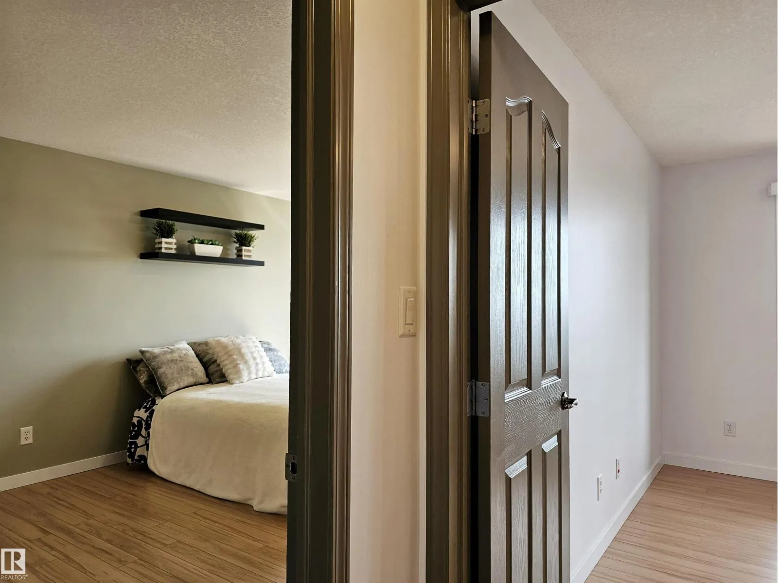 #429 78A MCKENNEY AV
