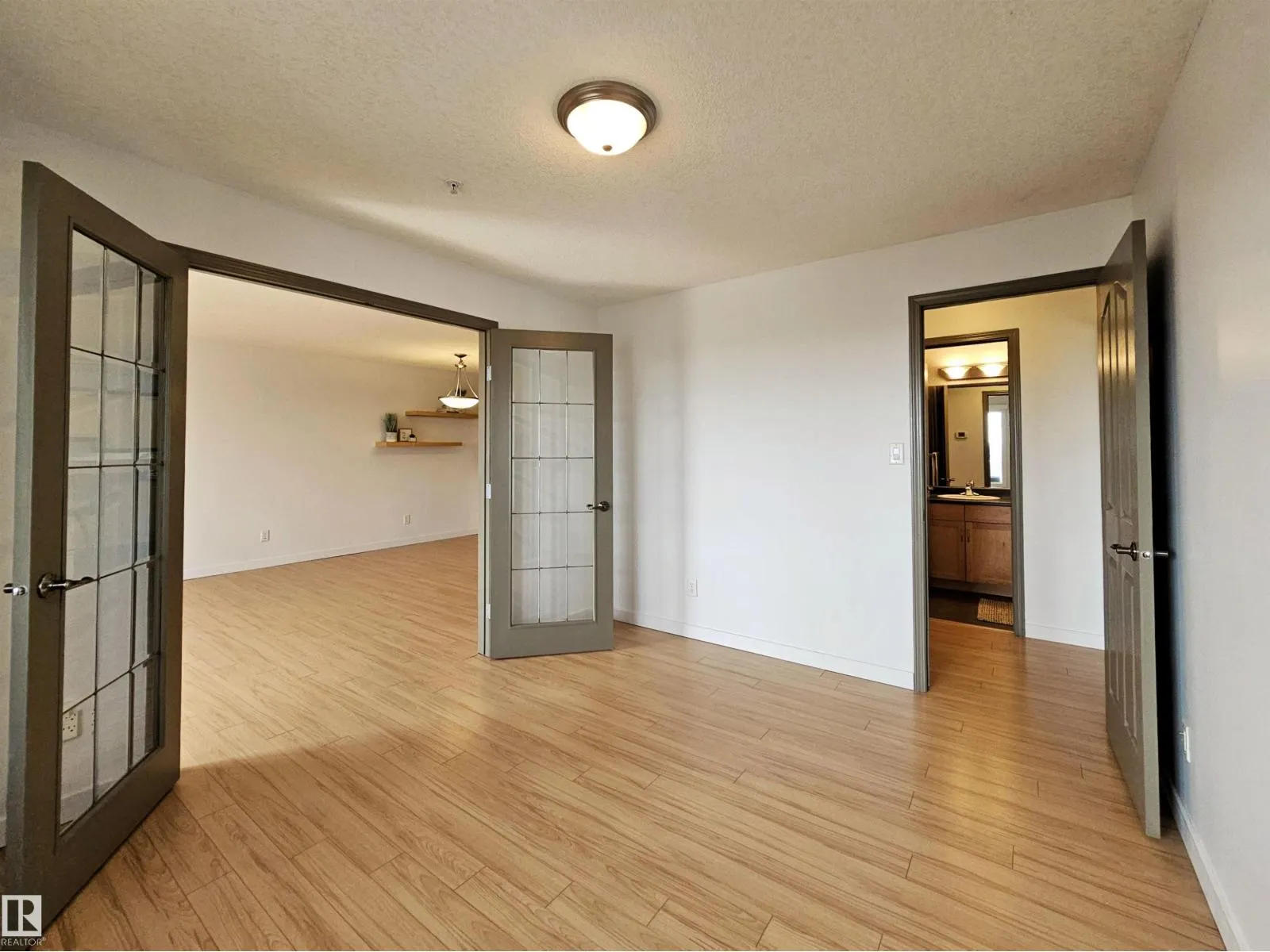 #429 78A MCKENNEY AV