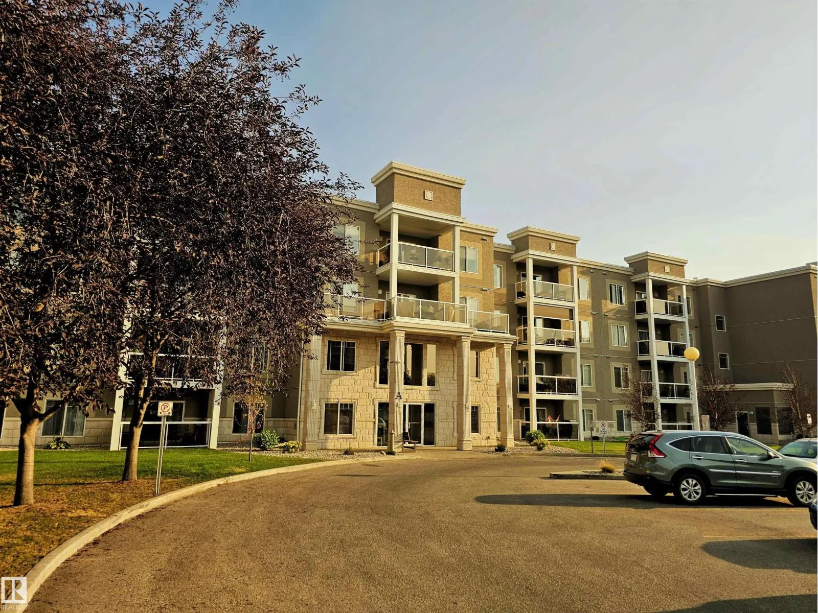 #429 78A MCKENNEY AV