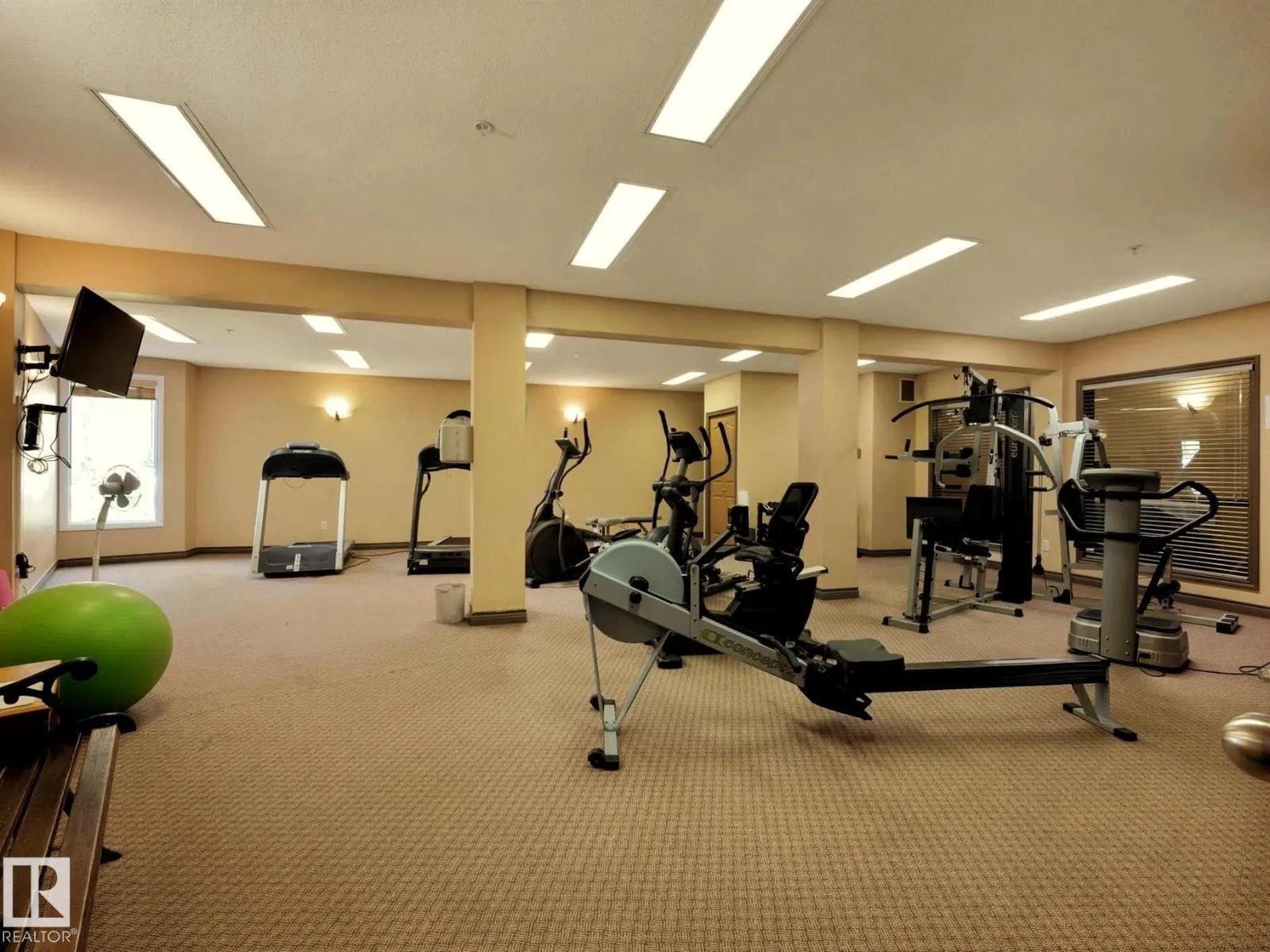 #429 78A MCKENNEY AV