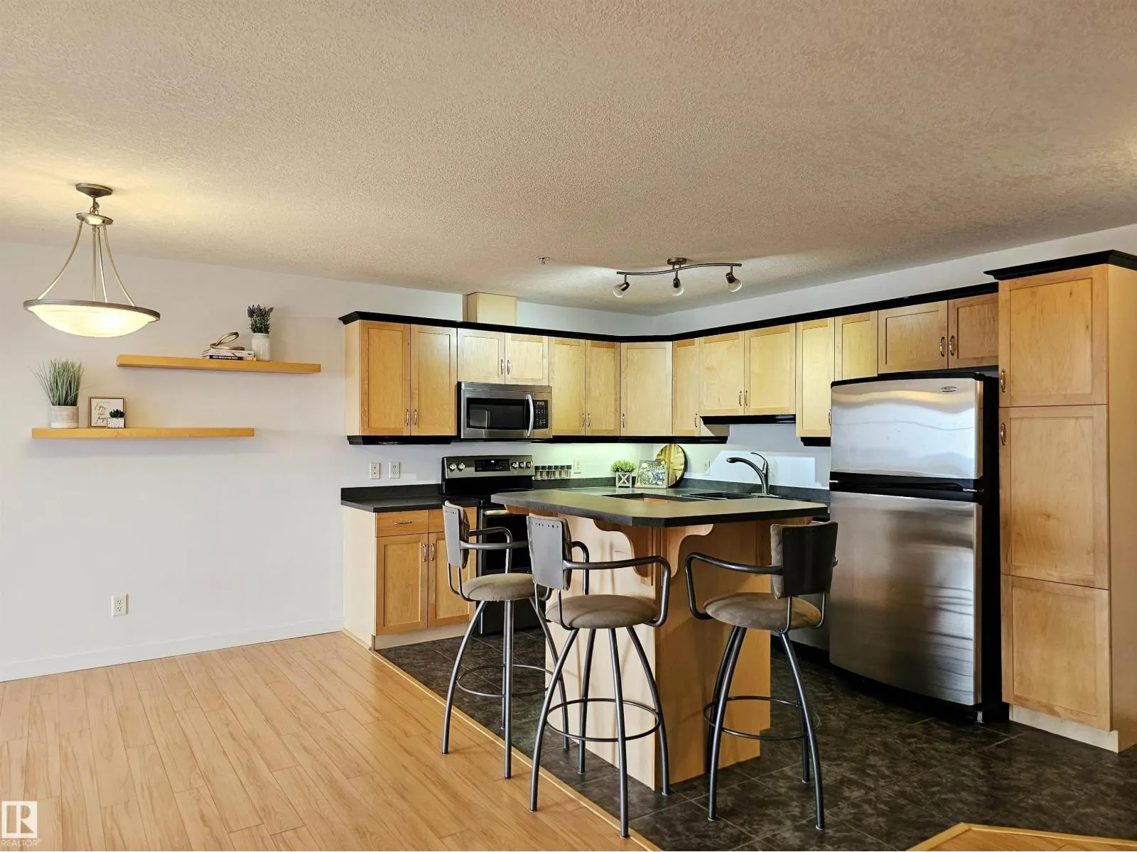 #429 78A MCKENNEY AV