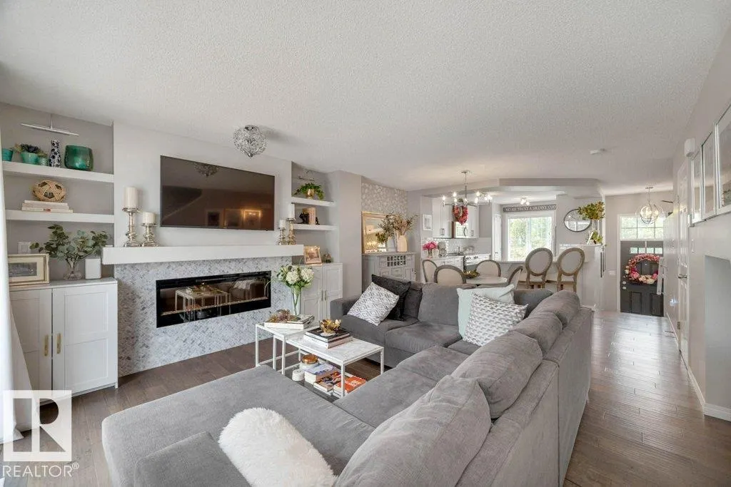 #41 7385 EDGEMONT WY NW