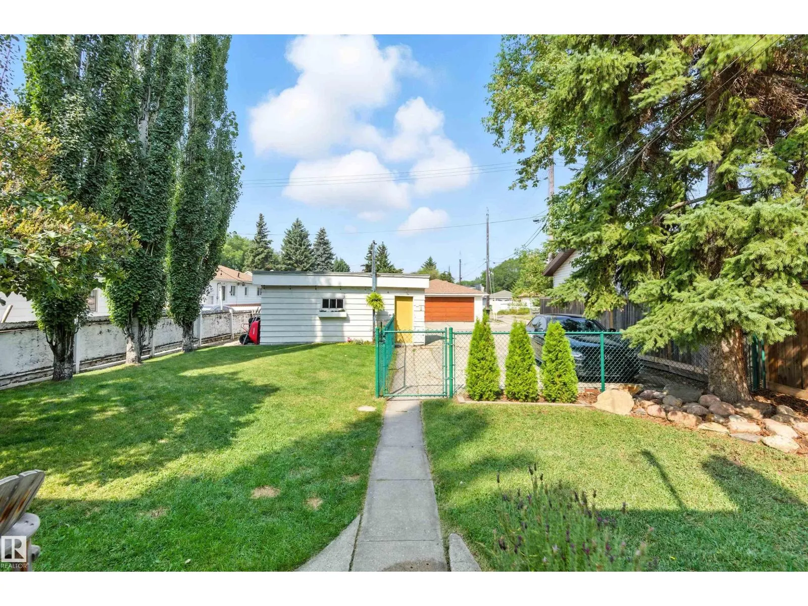 7744 86 AV NW NW