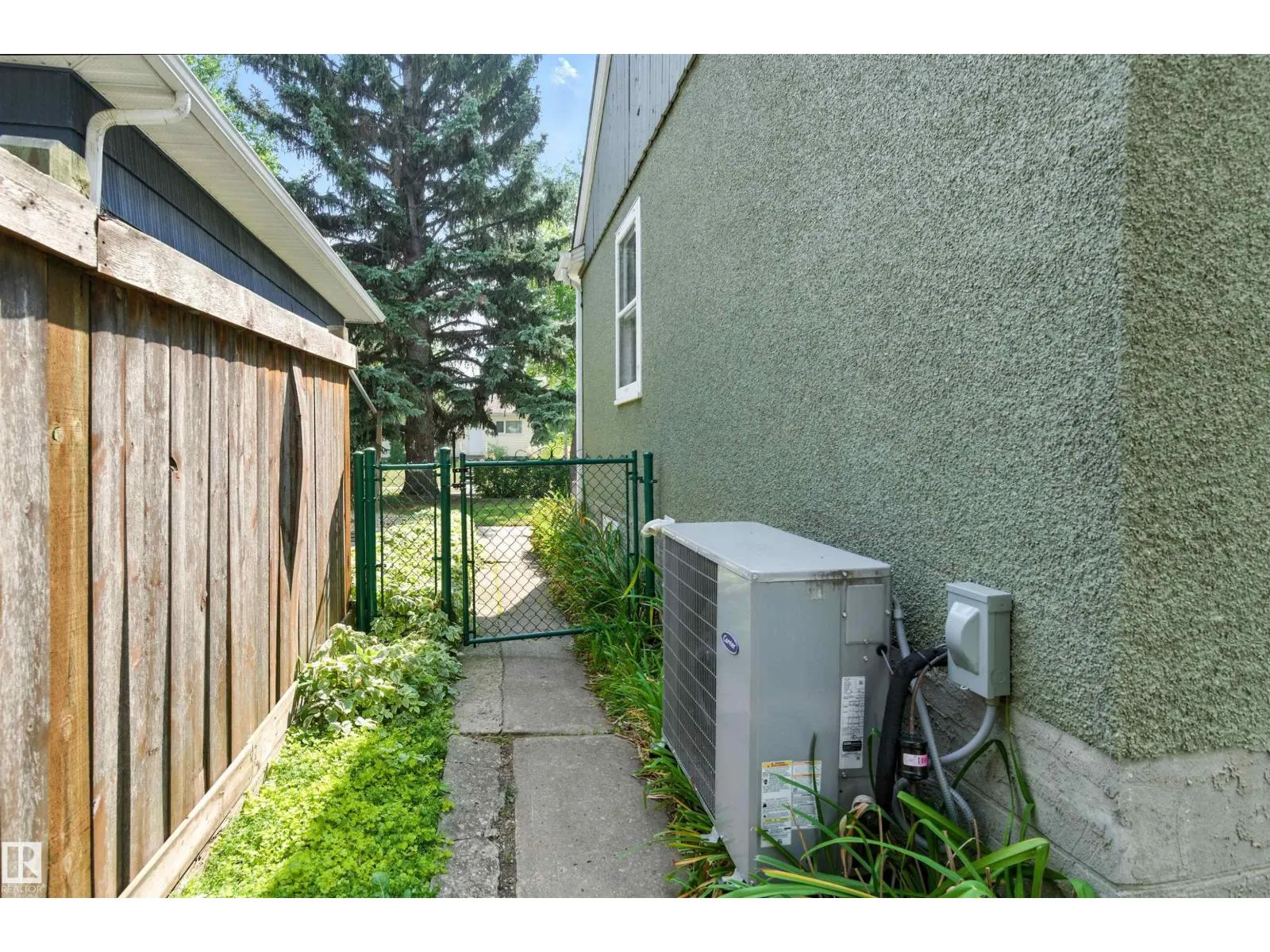 7744 86 AV NW NW