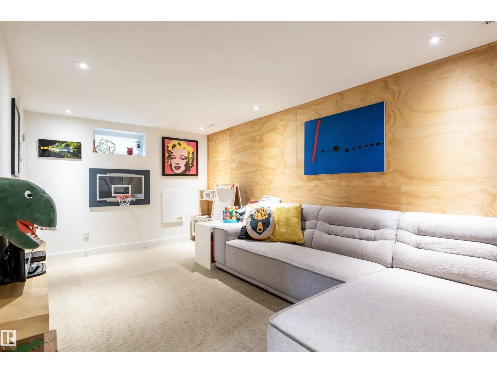 7744 86 AV NW NW