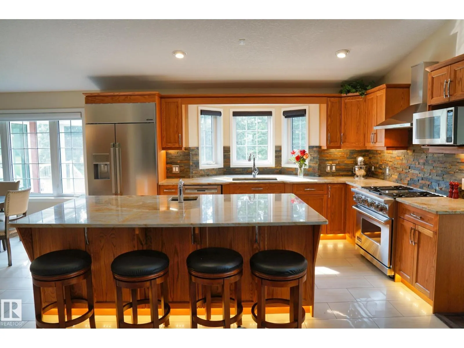 150 WEST RAILWAY ST NW